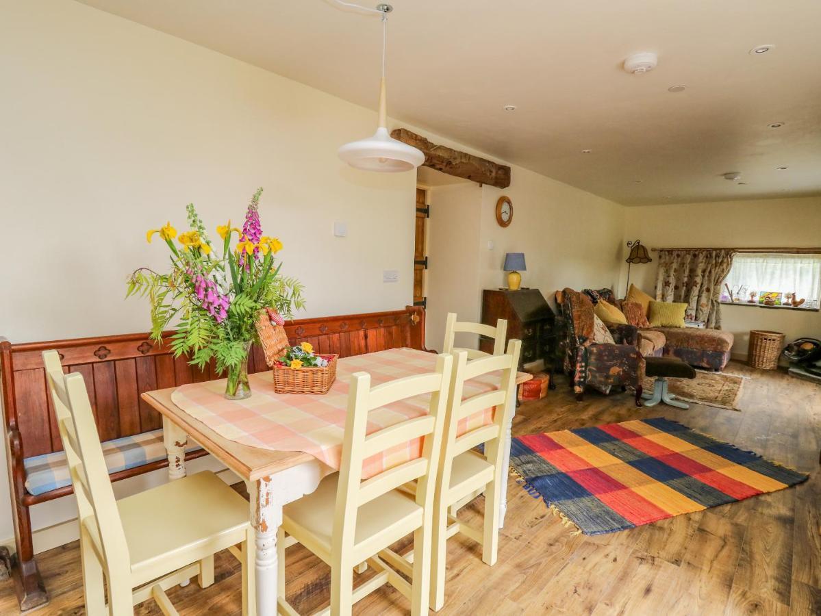 Villa Buzzards Breg Builth Wells Exterior foto